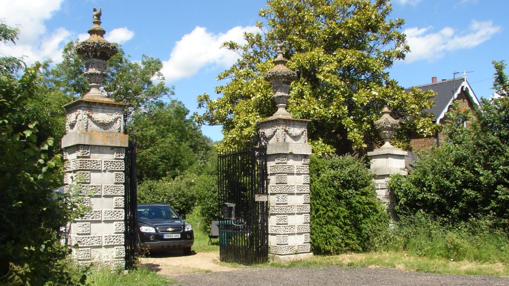 The abandoned mansion that was once home to a king